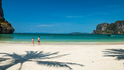 Fototapeta na wymiar People vacation at Railay Beach, Krabi