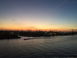 Fototapeta premium weitblick hamburger hafen