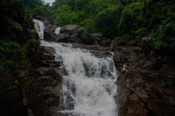 Obraz premium waterfall in the mountains