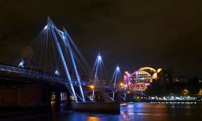 Fototapeta na wymiar London at night in the river