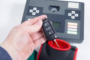 Car keys, manufacturing. Chips, programming. Equipment for making car keys.