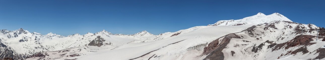 Fototapeta na wymiar High mountains panorama