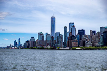 Fototapeta na wymiar One World Trade Center and New York City skyline