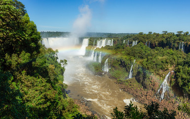 Fototapeta na wymiar Foz do Iguaçu Falls, one of the world's great natural wonders, on the border of Brazil and Argentina.