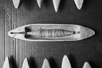 vintage wood shuttle weaving tool / boat shuttle for hand weaving