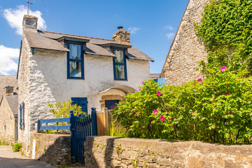 Brittany, Ile aux Moines island in the Morbihan gulf, typical houses in the village
