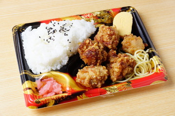コンビニのお弁当は「脂肪と塩分が多い」
