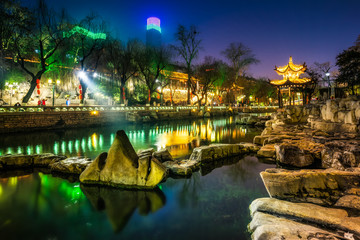 Fototapeta na wymiar Night view of heihuquan in Jinan