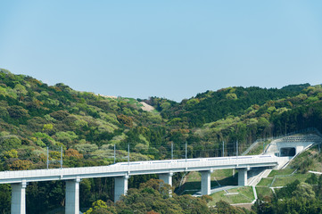 山間を走る九州新幹線