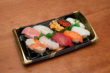 ちょっと贅沢なパック寿司