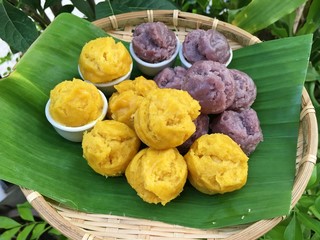 Pumpkins and Sweet Purple Potato mini cupcakes