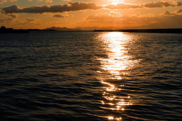 琵琶湖の夕暮れ