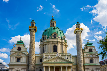 Fototapeta na wymiar Karlskirche church in Vienna Wien, Austria.