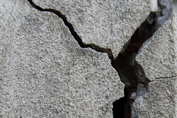 Crepa nel muro - scossa di terremoto