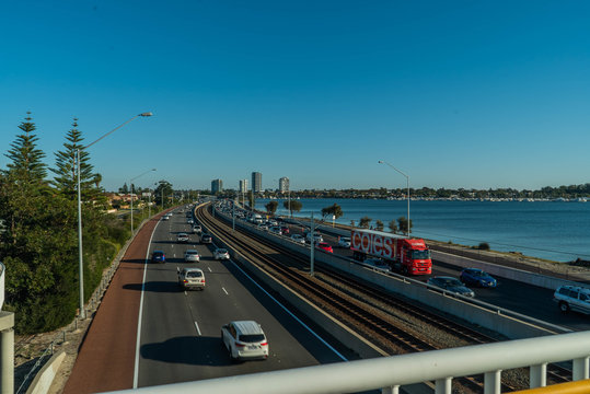 The perth freeway in the afternoon