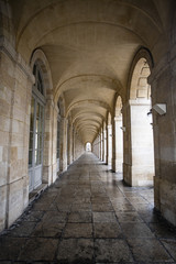 Fototapeta na wymiar Les arches du Grand Thêatre de Bordeaux