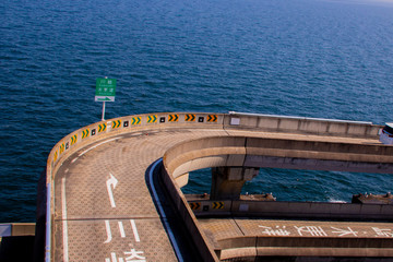 海上の道路