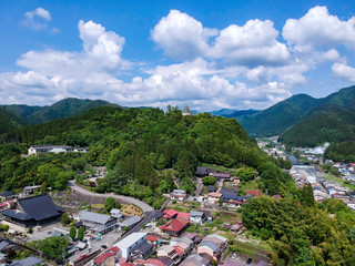 Fototapeta na wymiar ドローンで空撮した岐阜県の郡上城の風景