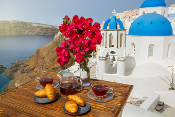 Morning tea and croissants aon the Santorini