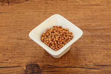 Coriander seeds in the bowl