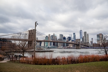 brooklyn bridge new york city view from Main street park