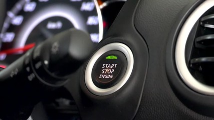 Press the start button, do not step on the brake no. 2, turn on the car power system.