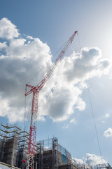建築現場のクレーン