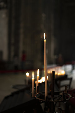 Bougies Intérieur Cathédrale Saint André De Bordeaux