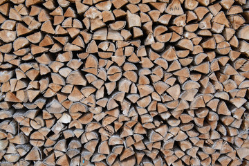 Brennholz am Waldrand des Naturpark Schönbuch