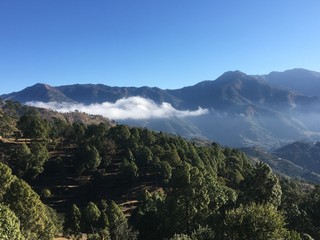 Fototapeta na wymiar Garhwal Mountains