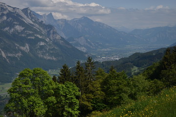 Fototapeta na wymiar Flumserberg Schweiz Berglandschaft 17.5.2020