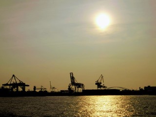 Fototapeta na wymiar 港から見える景色
