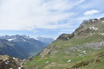 Klausenpass in der Schweiz Berglandschaft 8.5.2020