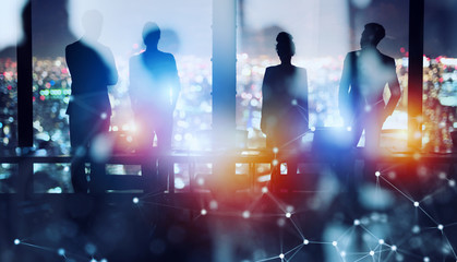 Fototapeta premium Grupa partnerów biznesowych szukających przyszłości z cyfrowym efektem sieci