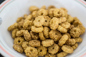 Cereales con leche para el desayuno