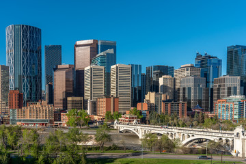 Fototapeta premium View of Calgary's skyline on a beautiful spring morning. 