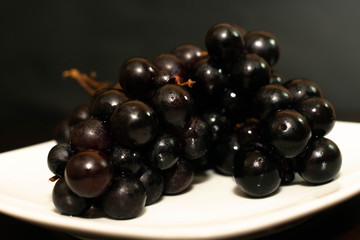uvas oscuras 