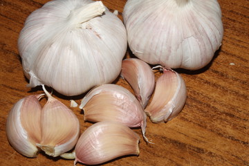 garlic lies on the table