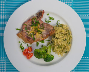 PORK CHOPS WITH TASTY VEGETABLES