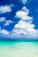 下地島・１７エンドの美しいサンゴ礁の海