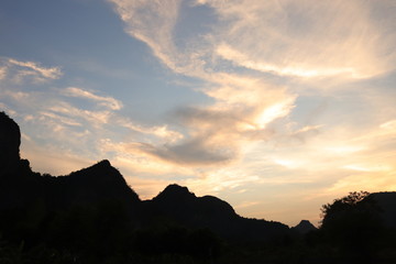 Sky, clouds and views of mountains and rice fields
