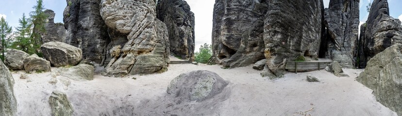 Elbsandsteingebirge Waldpanorama 