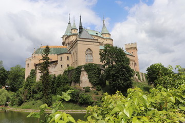 castle, architecture, building, church, tower, old, europe, palace, sky, travel, landmark, medieval, tourism, history, romania, ancient, germany, religion, monument, bojnice, slovakia, cathedral, blue