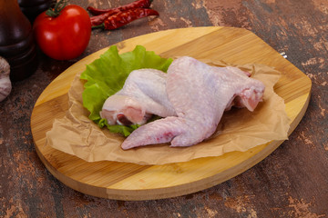 Raw chicken wings