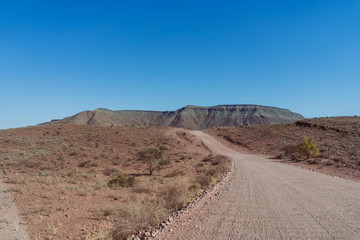 Schotterstraße durch Namibia, Afrika