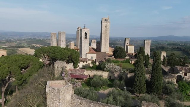 San Gimignano vista delle torri con drone