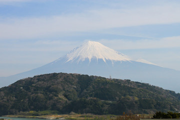 Fototapeta premium 富士川からの富士山