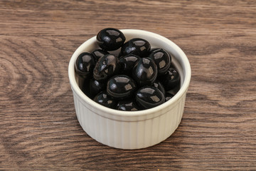 Black olives in the bowl