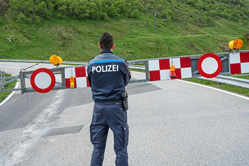 Eröffnung des Gotthardpasses nach Wintersperre, Hospental, Kt. Uri, Schweiz