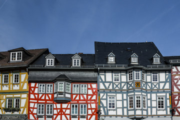 Fototapeta na wymiar Fachwerkhäuser auf dem Marktplatz in Bad Camberg, Hessen, Deutschland